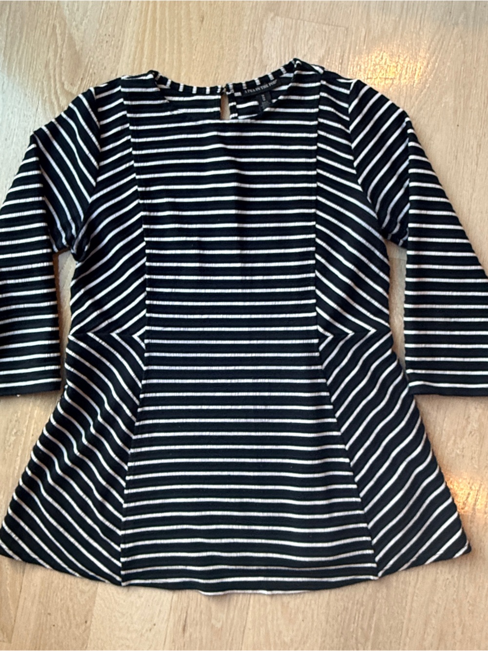A Pea in the Pod Striped Black and White Women’s Maternity Peplum Top -size M